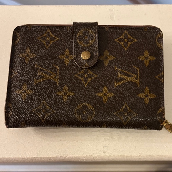 Louis Vuitton Handbags - Louis Vuitton Brown Monogram Snap Wallet with free gift.